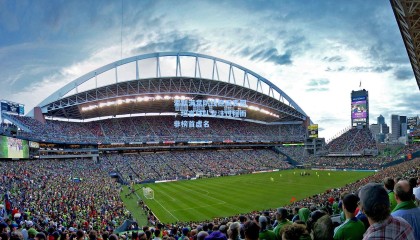 索默满意防线稳固表现，坦言球队专注过程而非榜首虚名