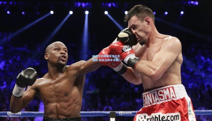 纳达尔关键破发点力克强敌 挺进法网半决赛