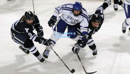 百米飞人巅峰对决 新星闪耀刷新纪录