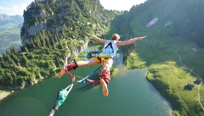 逆转之夜，老将最后一击，城市沸腾的足球史诗