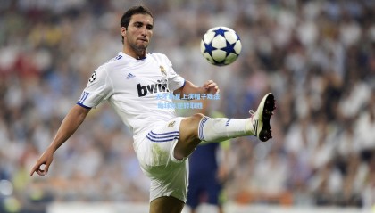 天才新星上演帽子戏法 助球队逆转取胜